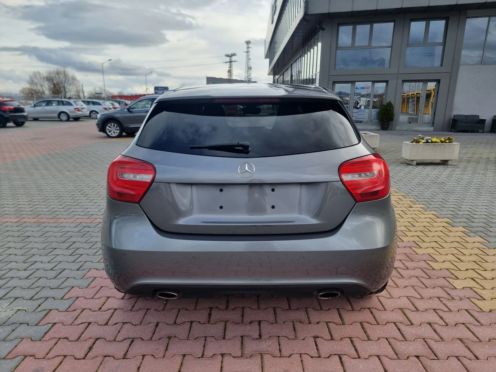 Mercedes-Benz A 180 1.6 - изображение 4