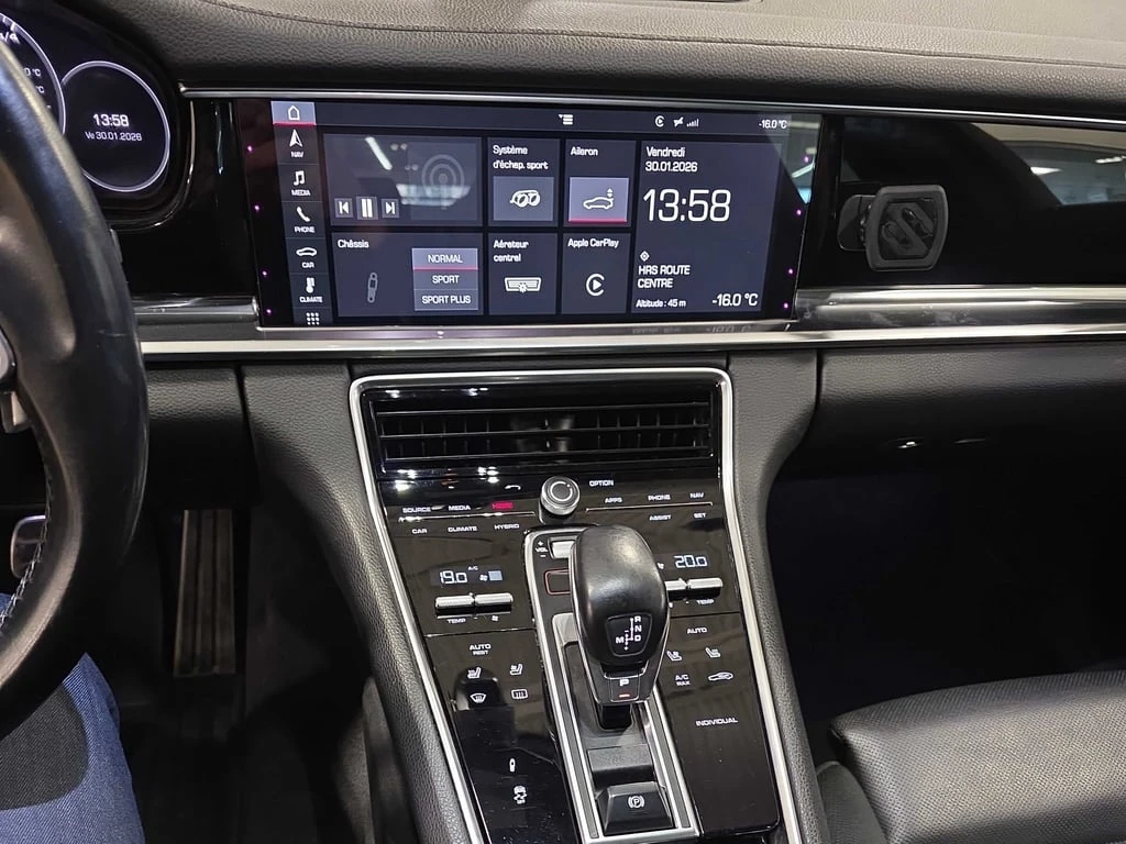 Porsche Panamera * 4 * CARFAX * ФИНАНСИРАНЕ*  - изображение 8