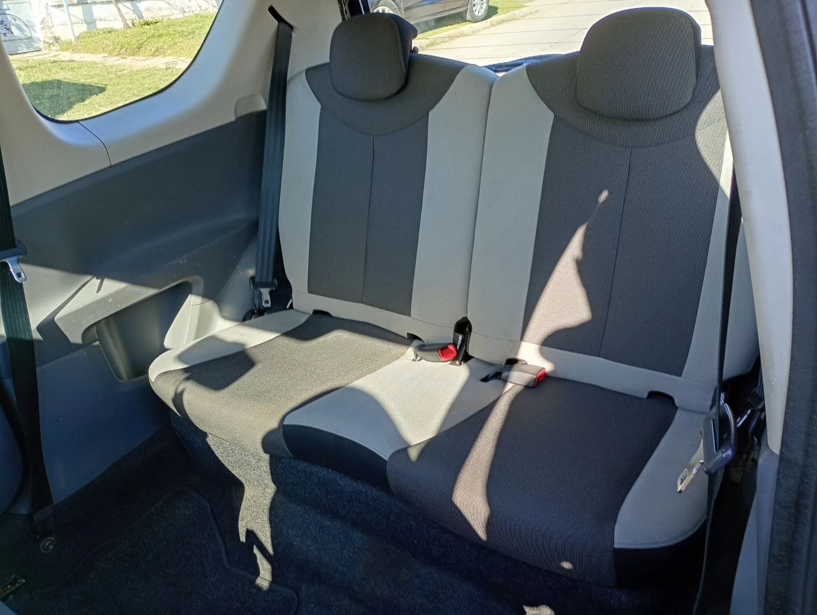 Toyota Aygo 1.0i 12V 67Hp, снимка 9 - Автомобили и джипове - 53748754