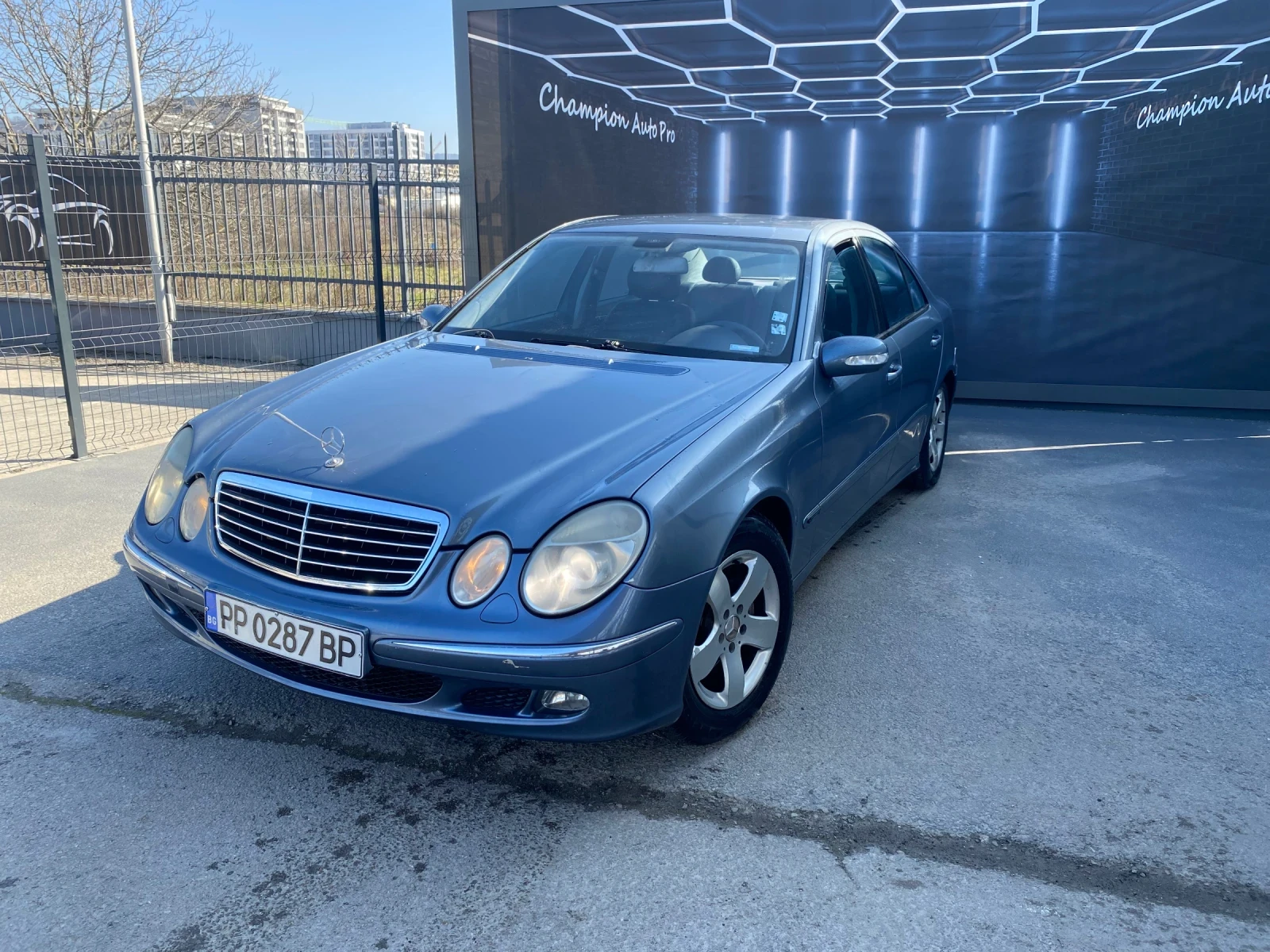 Mercedes-Benz E 320 320