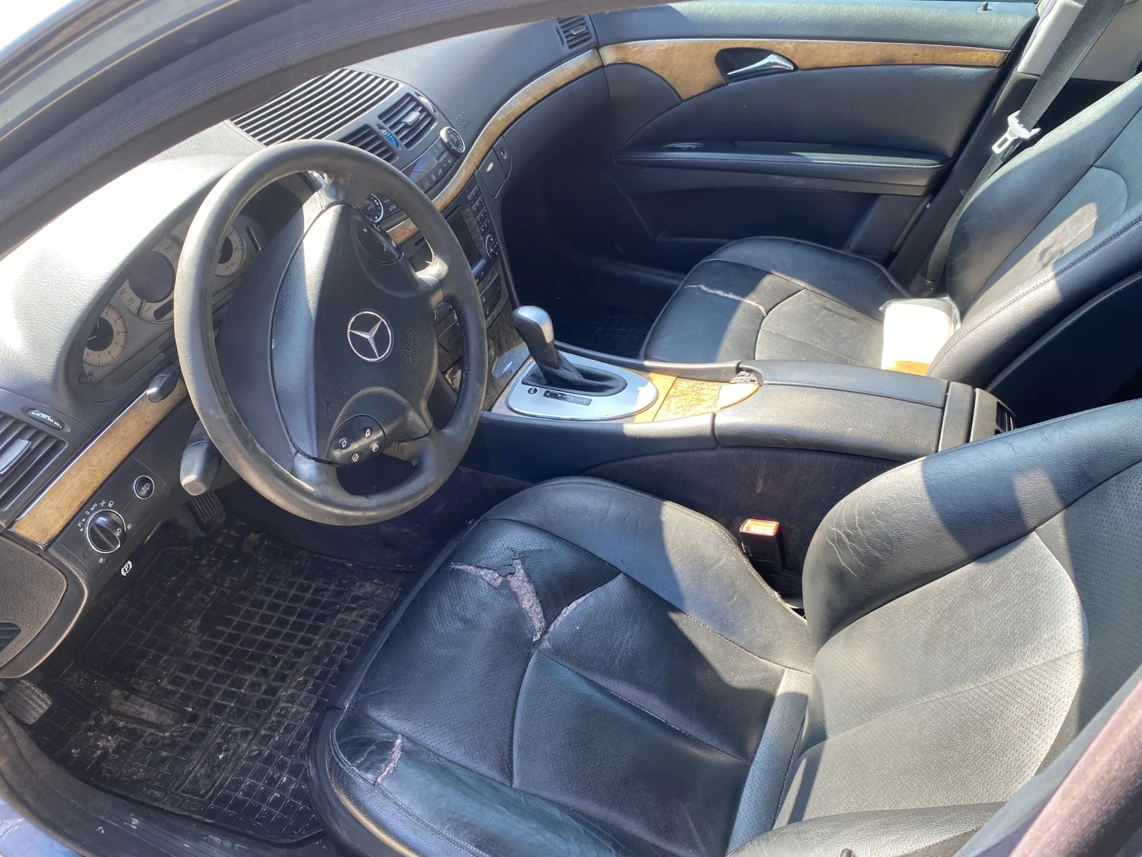 Mercedes-Benz E 320 320, снимка 6 - Автомобили и джипове - 54065399