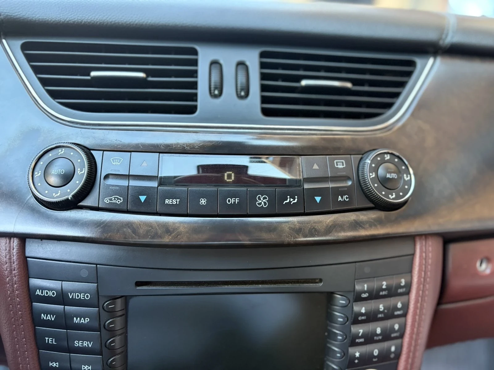 Mercedes-Benz CLS 320 FULL / ������ ����� / ��������� | Mobile.bg � ����������� 10