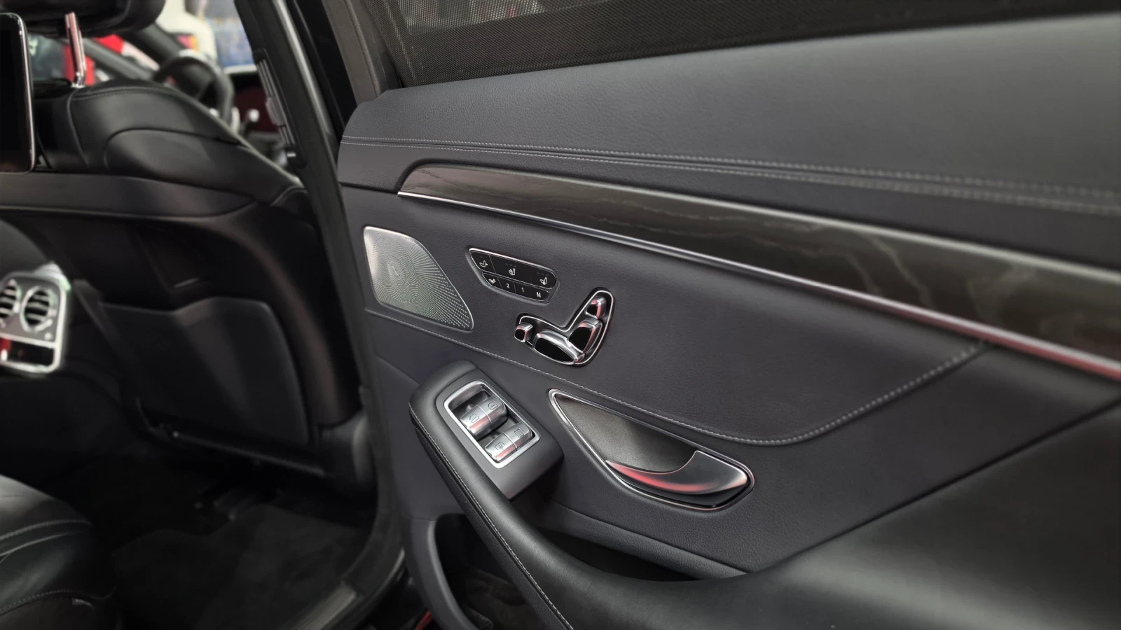 Mercedes-Benz S 560 AMG Long 4Matic Full, снимка 15 - Автомобили и джипове - 54442740