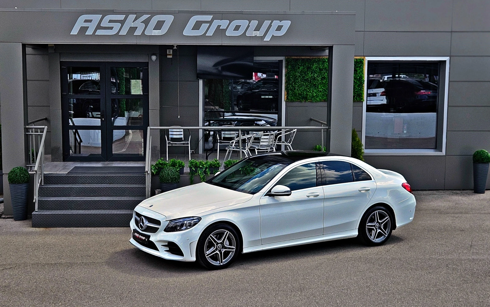 Mercedes-Benz C 220 AMG/4MAT/DIGITAL/PANO/CAMERA/ПОДГРЕВ/AMBIENT/LIZIN, снимка 17 - Автомобили и джипове - 54621433