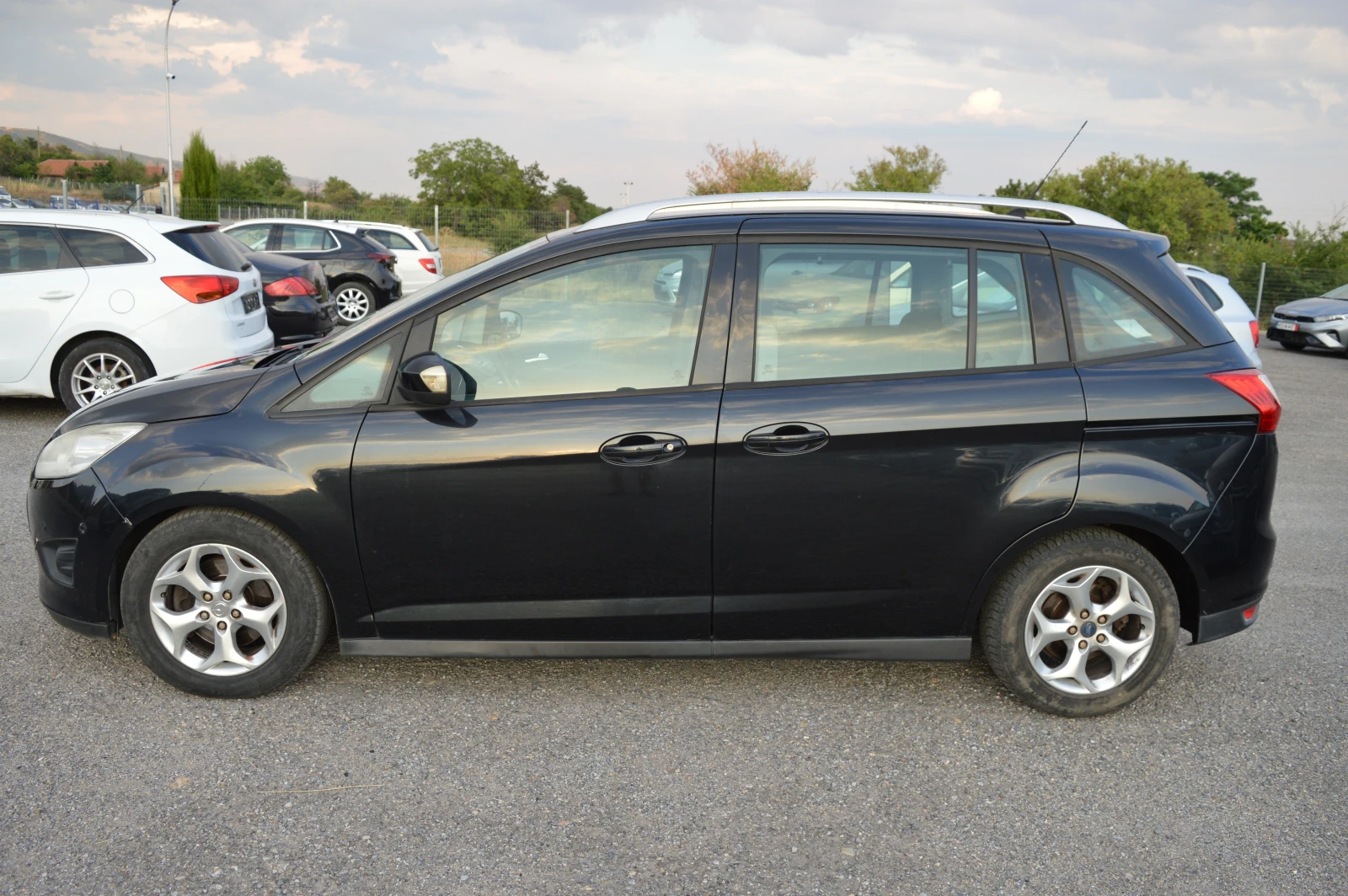Ford Grand C-Max 2.0TDCI-7MESTA-KLIMA, снимка 8 - Автомобили и джипове - 55353505