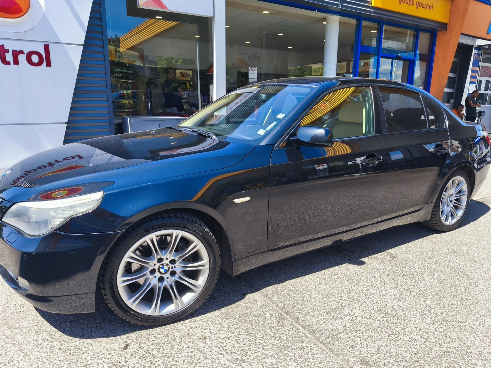 BMW 525, снимка 8 - Автомобили и джипове - 55579378