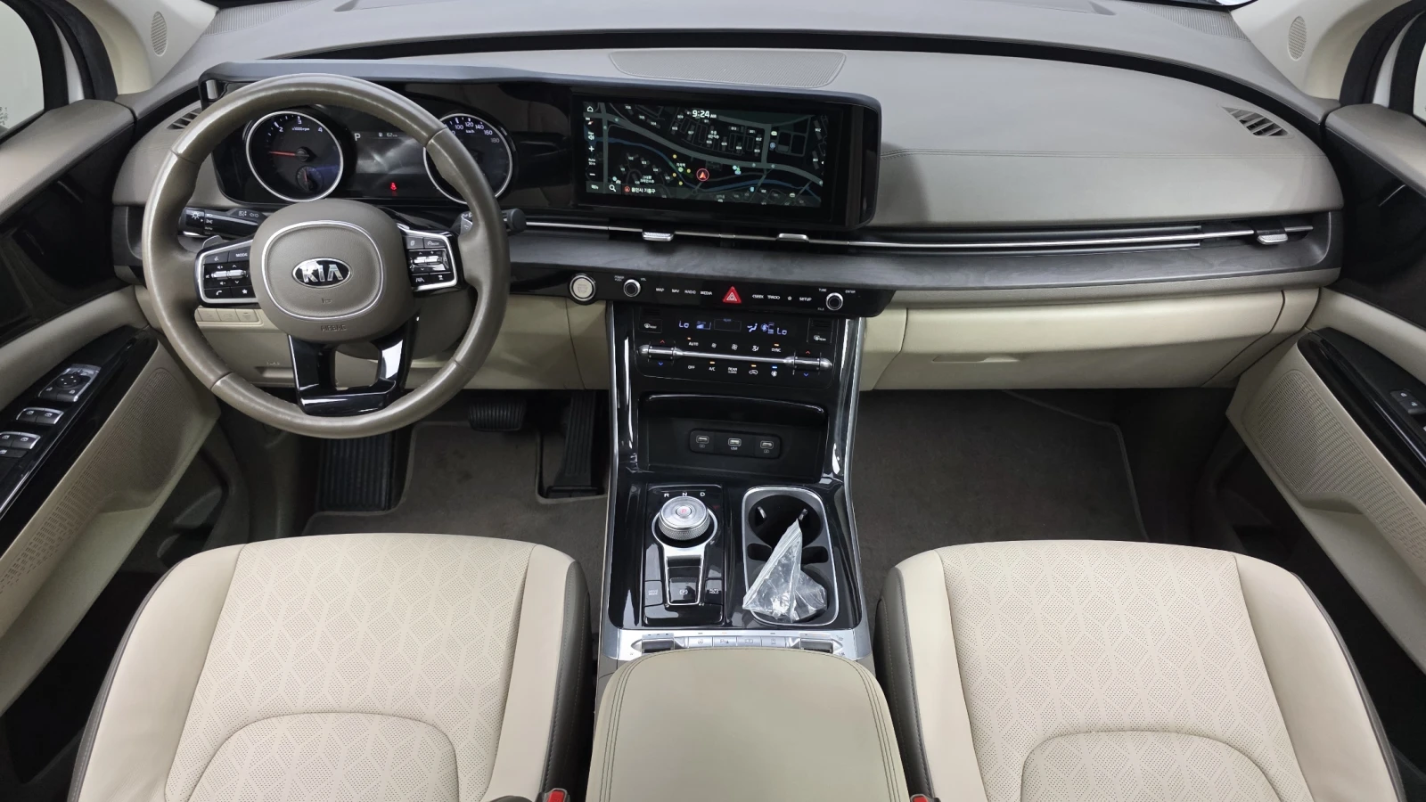 Kia Carnival Diesel 9-Seater Noblesse autogeorge.com, снимка 10 - Автомобили и джипове - 56102909