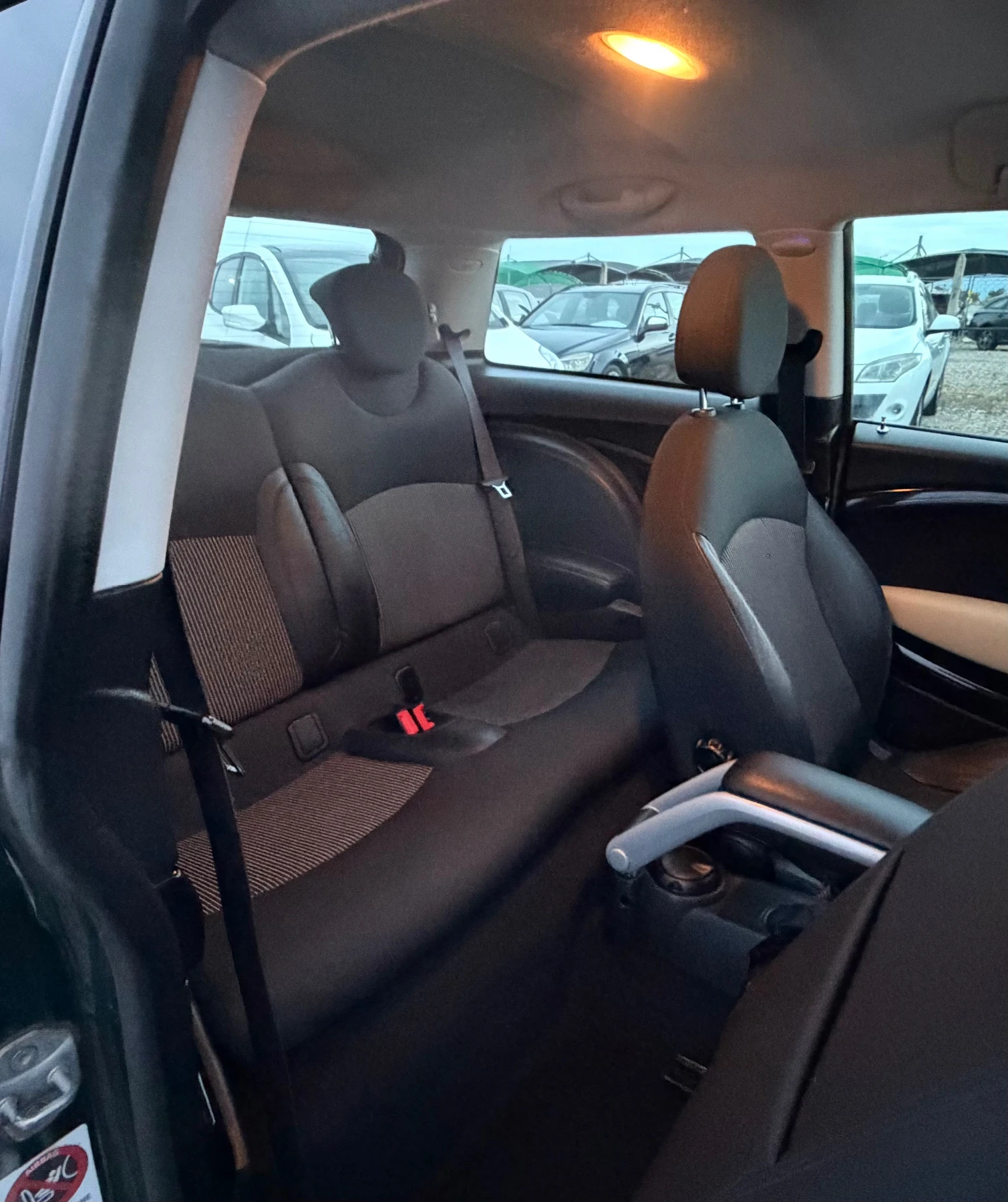 Mini Cooper 1.6HDI* ЛИЗИНГ* , снимка 11 - Автомобили и джипове - 56524555