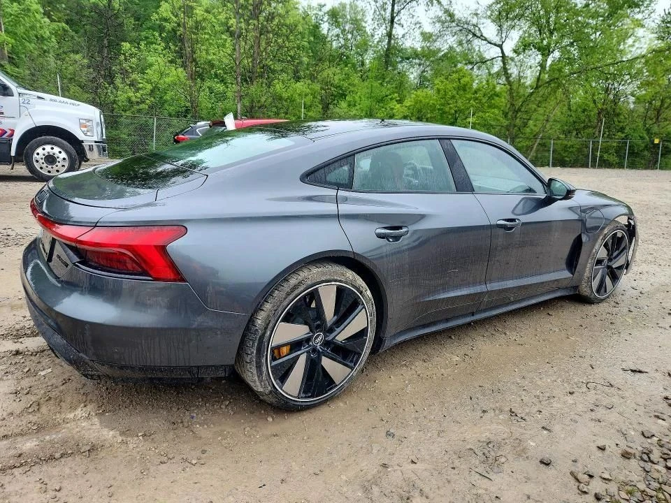 Audi E-Tron GT, снимка 3 - Автомобили и джипове - 56688581