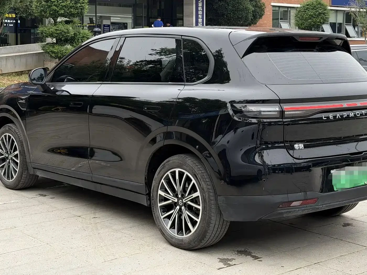 Leapmotor B10, снимка 4 - Автомобили и джипове - 56716655