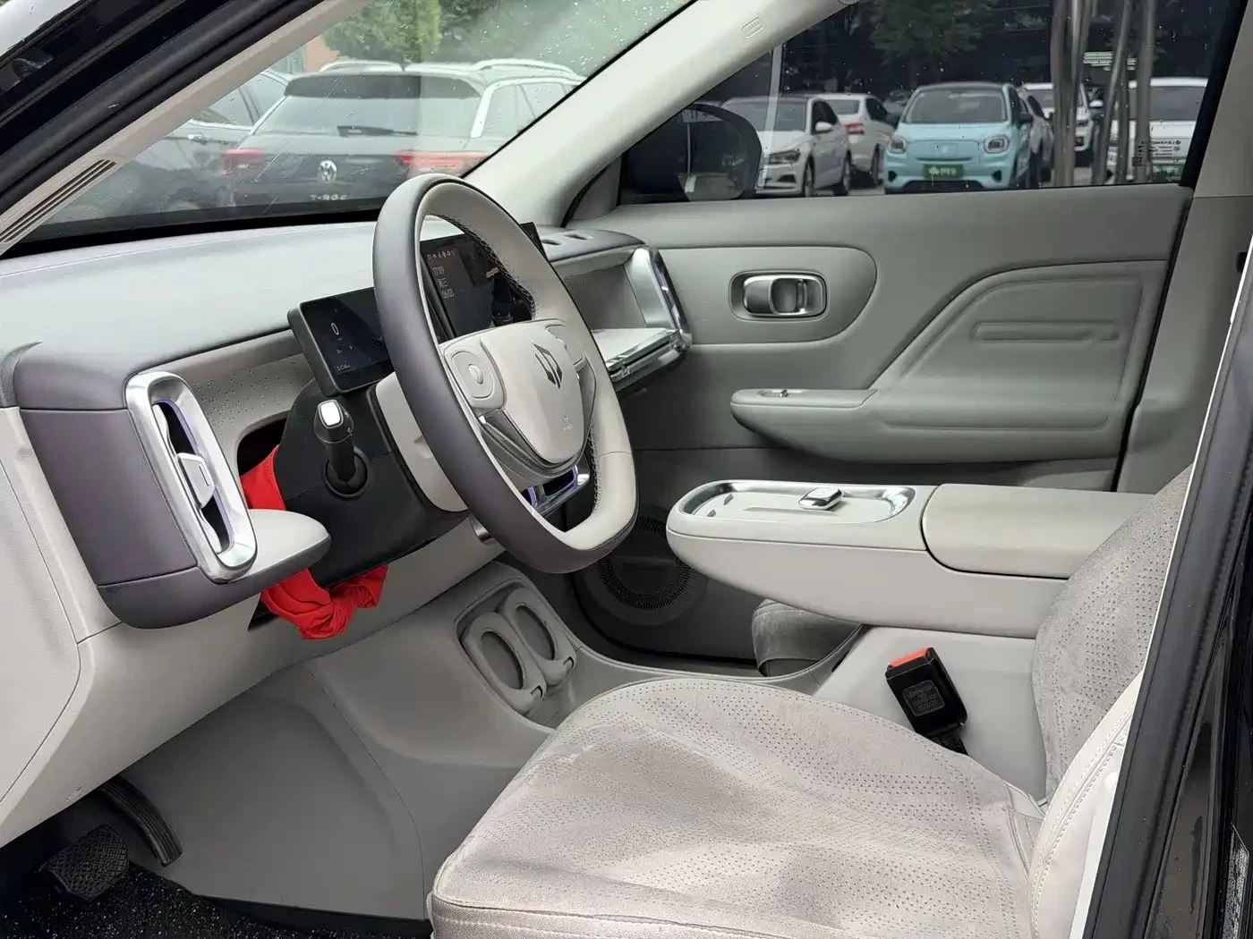 Leapmotor B10, снимка 6 - Автомобили и джипове - 56716655