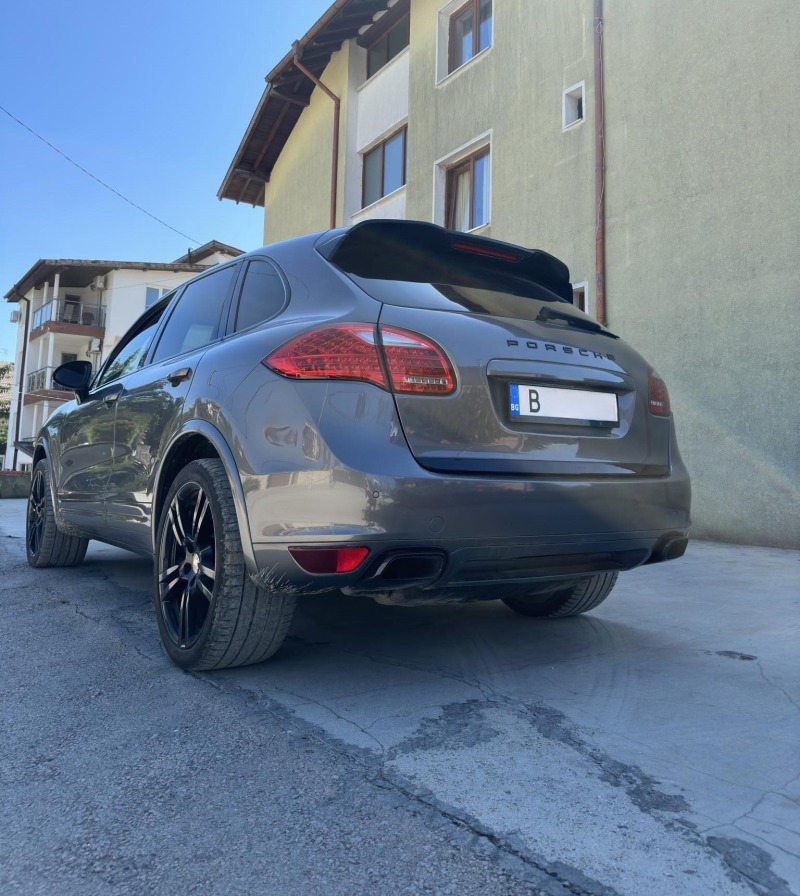 Porsche Cayenne, снимка 3 - Автомобили и джипове - 46777760