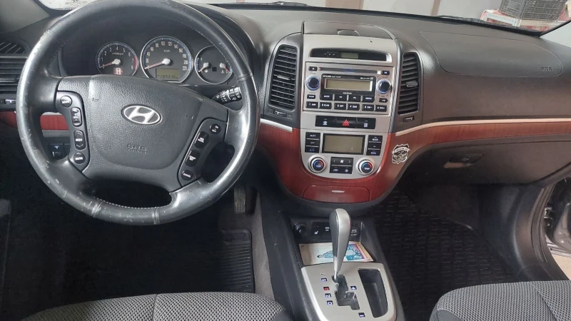 Hyundai Santa fe, снимка 3 - Автомобили и джипове - 48208292