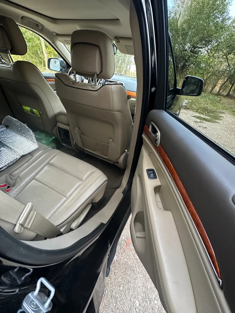 Jeep Grand cherokee 3.0 CRD OVERLAND, снимка 11 - Автомобили и джипове - 52051431