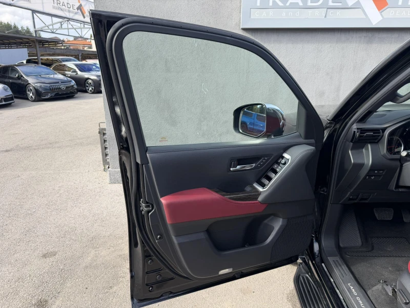 Toyota Land cruiser VXR 300 3.3d V6 70 ANNIVERSARY, снимка 8 - Автомобили и джипове - 52331651