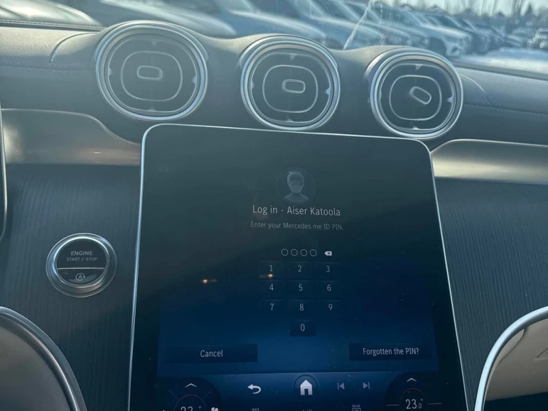 Mercedes-Benz GLC 300 * CARFAX * ПРЕДСТАВИТЕЛСТВО * 360 * ПОДГРЕВИ, снимка 8 - Автомобили и джипове - 53329332