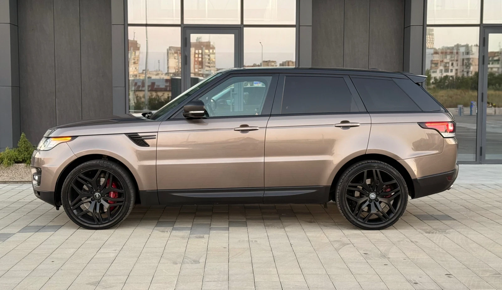 Land Rover Range Rover Sport 4.4 SDV8 AUTOBIOGRAPHY  - изображение 2