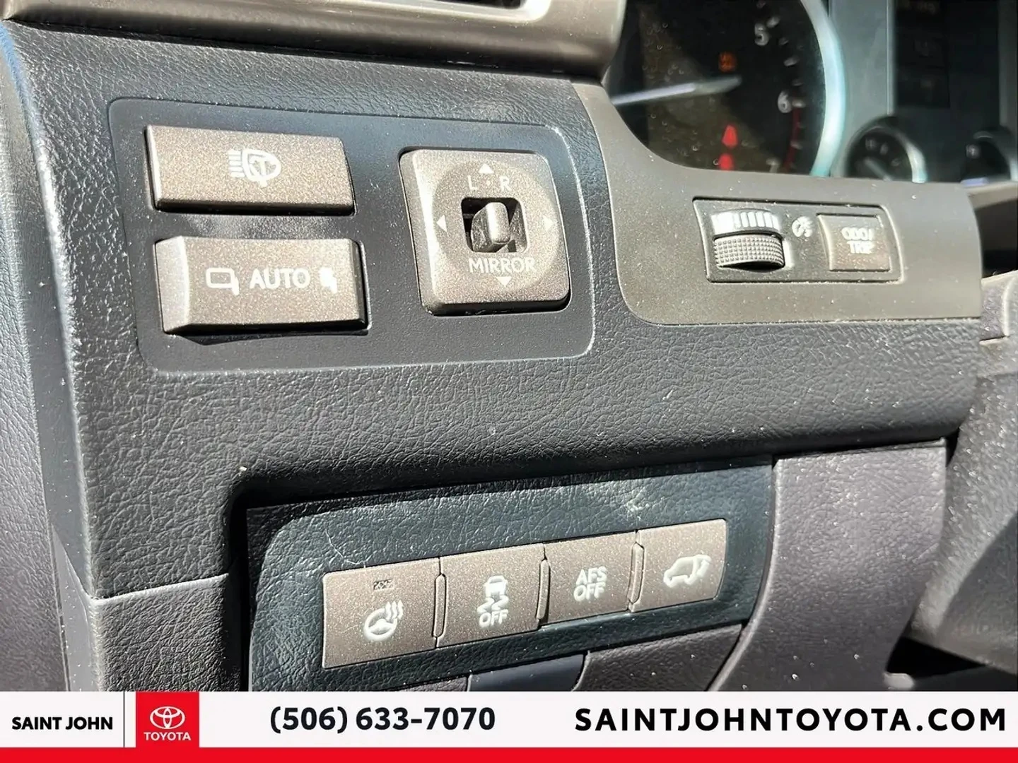 Lexus LX 570 ОБДУХВАНЕ * TV * CARFAX * 134750КМ * , снимка 10 - Автомобили и джипове - 54569223
