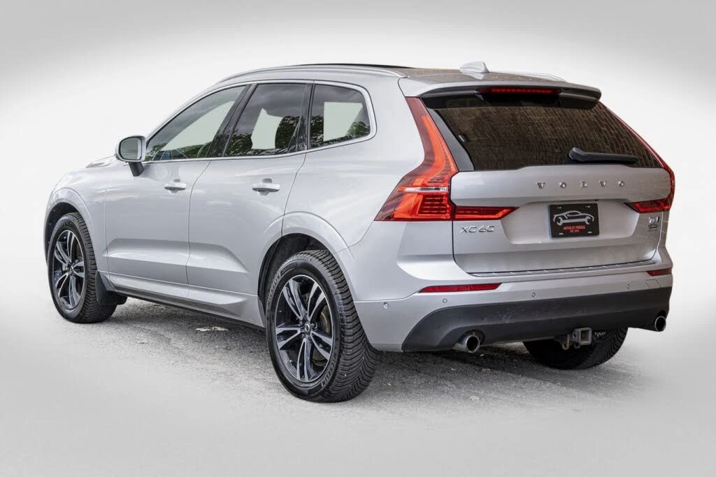 Volvo XC60 T6 MOMENTUM* DISTRONIC* PANORAMA* КАМЕРА* ПОДГРЕВ*, снимка 3 - Автомобили и джипове - 54631980