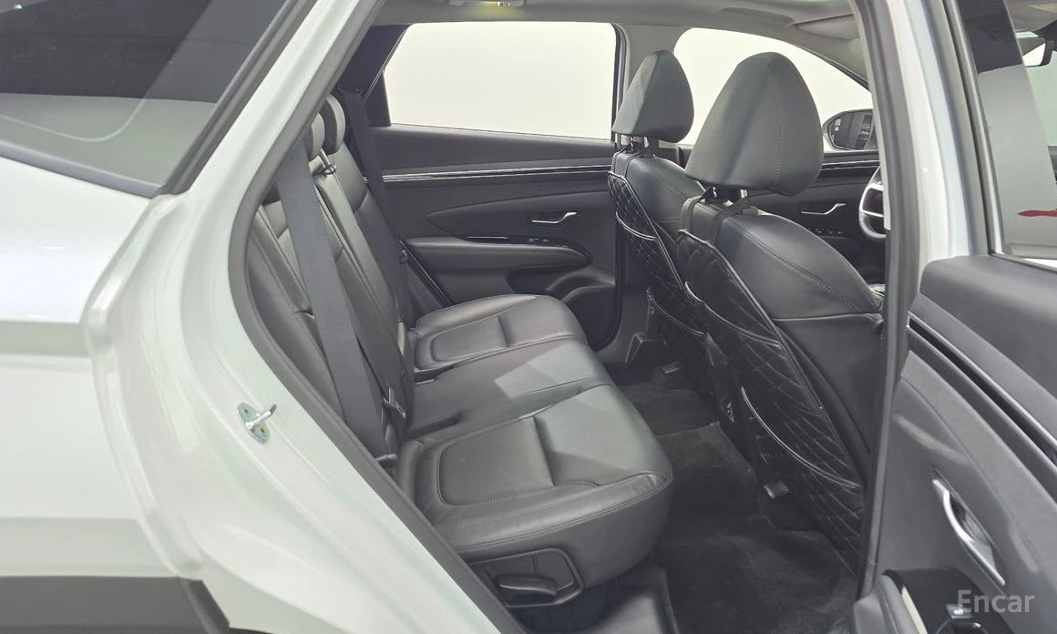 Hyundai Tucson, снимка 12 - Автомобили и джипове - 54633221