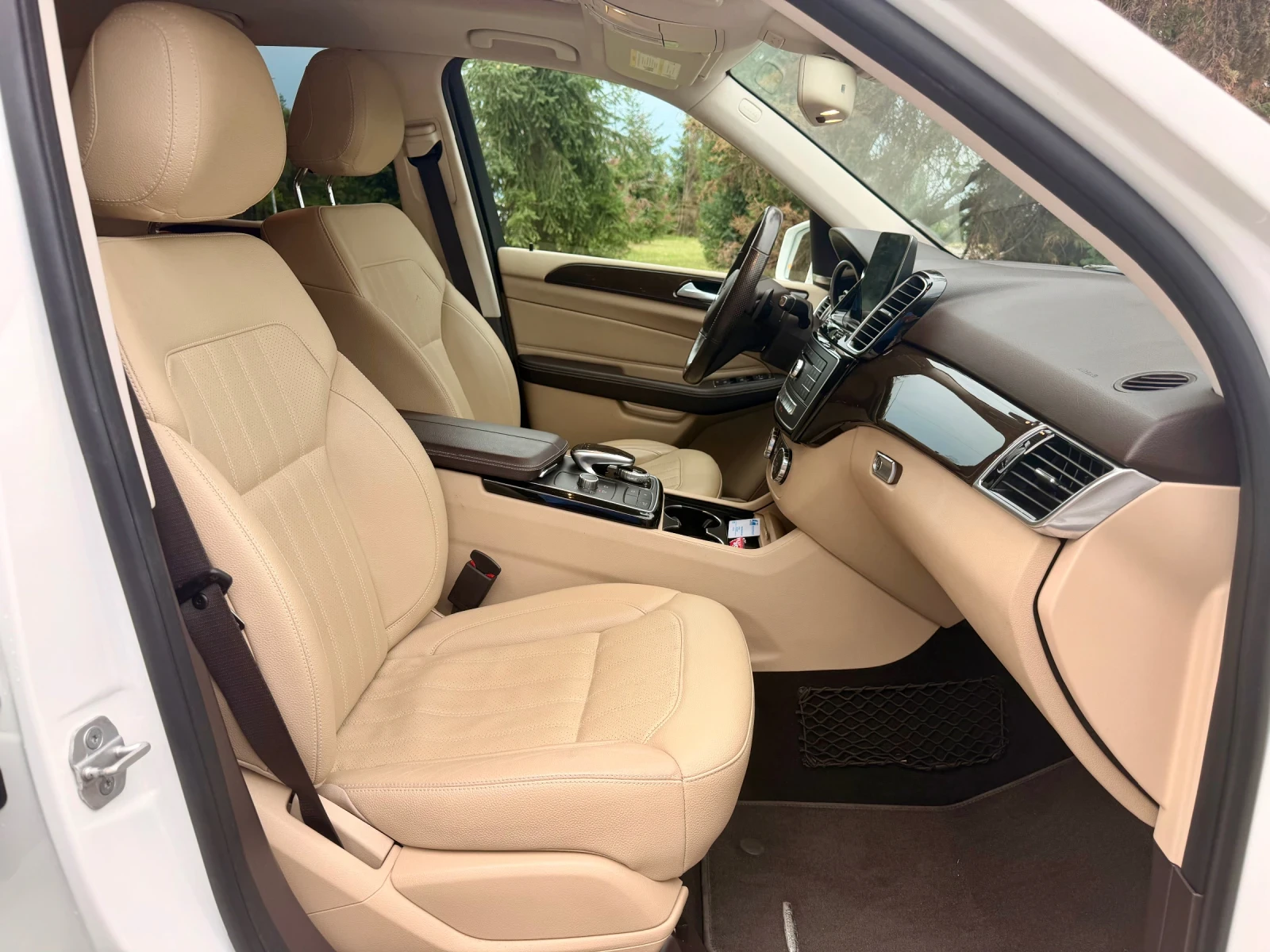 Mercedes-Benz GLE 350 4matic/Harman Kardon/2 ключа, снимка 11 - Автомобили и джипове - 55376273