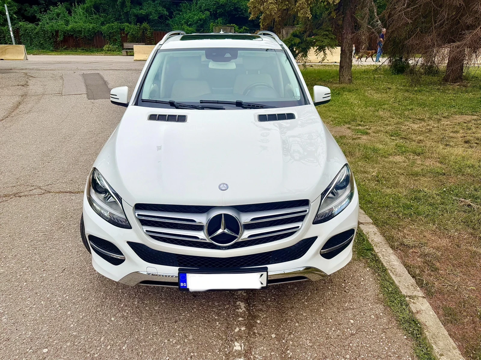 Mercedes-Benz GLE 350 4matic/Harman Kardon/2 ключа, снимка 2 - Автомобили и джипове - 55376273
