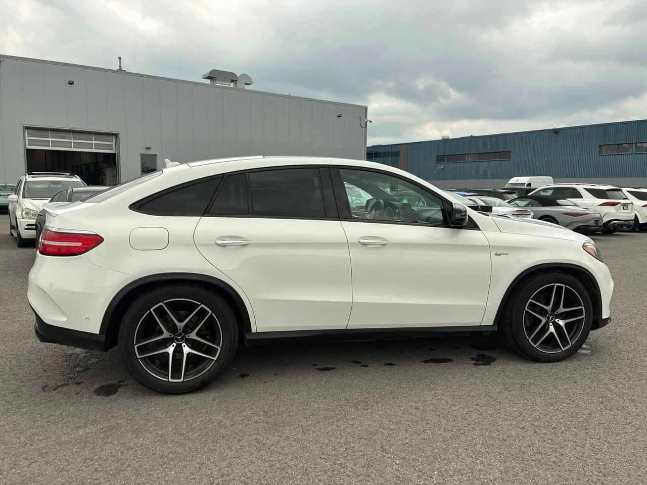 Mercedes-Benz GLE 43 AMG ГЛАВНО ПРЕДСТАВИТЕЛСТВО НА MERCEDES, снимка 3 - Автомобили и джипове - 55468491