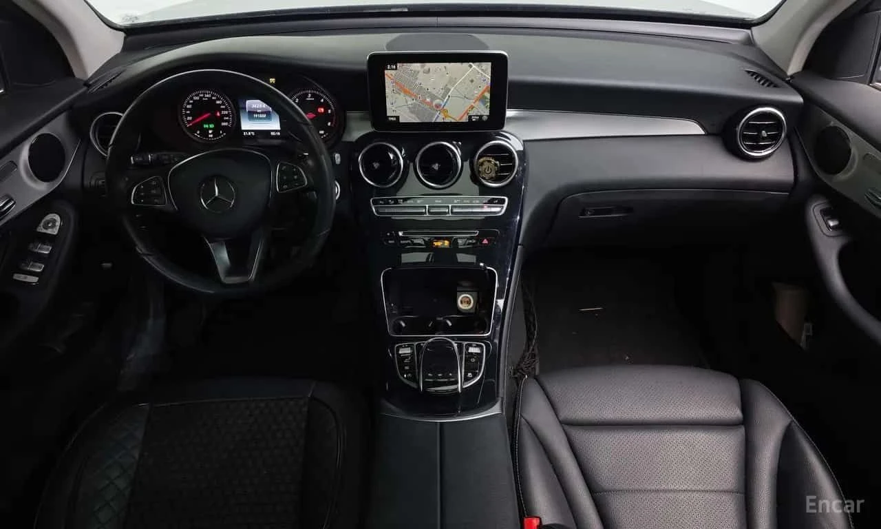 Mercedes-Benz GLC * GLC220 d 4MATIC * ЦЕНА ДО БГ, снимка 7 - Автомобили и джипове - 55630117