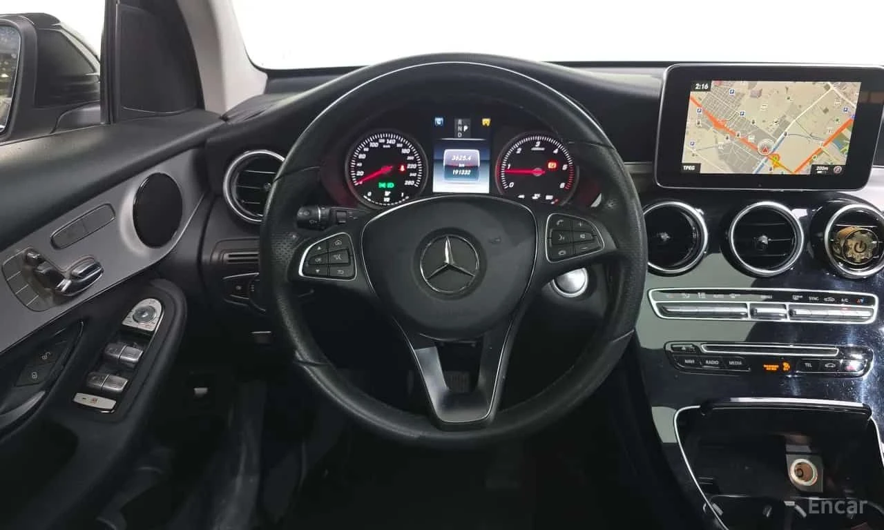 Mercedes-Benz GLC * GLC220 d 4MATIC * ЦЕНА ДО БГ, снимка 13 - Автомобили и джипове - 55630117