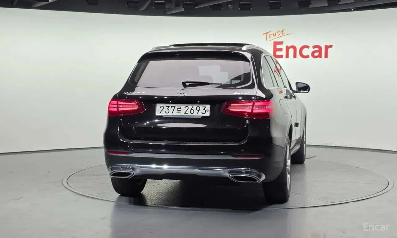 Mercedes-Benz GLC * GLC220 d 4MATIC * ЦЕНА ДО БГ, снимка 4 - Автомобили и джипове - 55630117