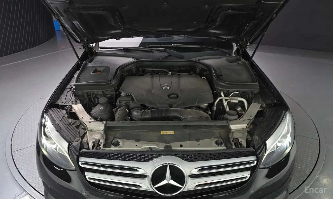 Mercedes-Benz GLC * GLC220 d 4MATIC * ЦЕНА ДО БГ, снимка 6 - Автомобили и джипове - 55630117