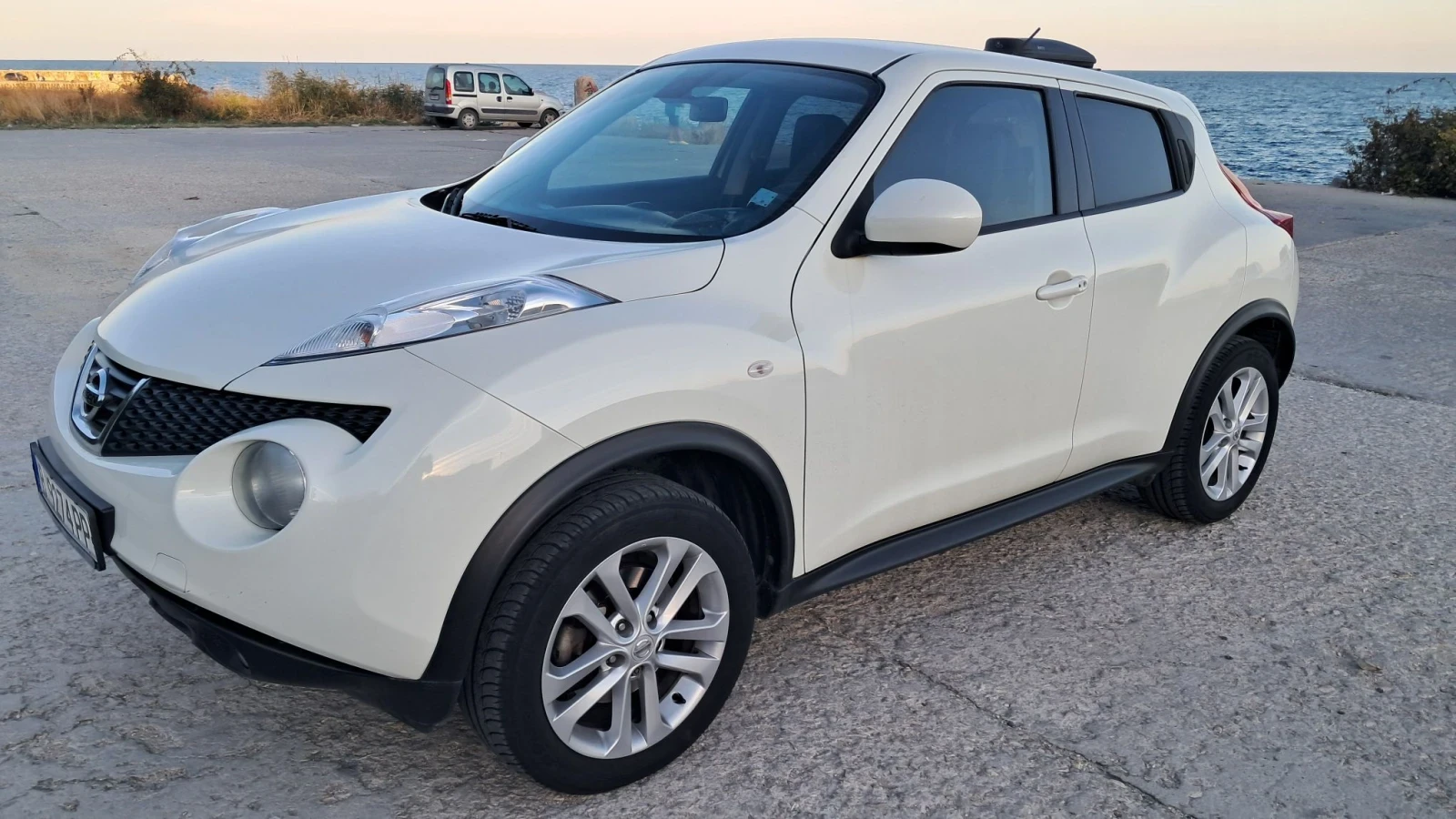 Nissan Juke, снимка 2 - Автомобили и джипове - 56408306