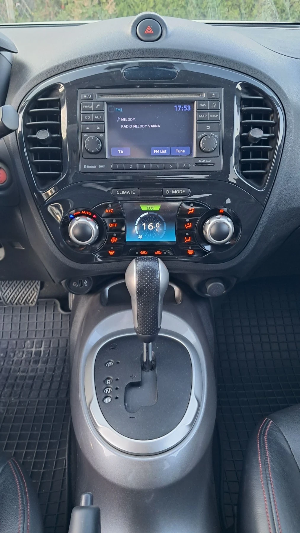 Nissan Juke, снимка 10 - Автомобили и джипове - 56408306