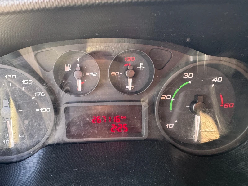 Iveco Daily 2.3 KLIMATIK MAXI ИЗКЛЮЧИТЕЛНО РЯДАК ЮБИЛИЕН!!!, снимка 16 - Бусове и автобуси - 52505888