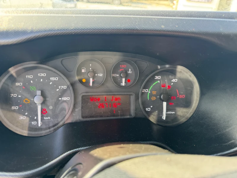 Iveco Daily 2.3 KLIMATIK MAXI ИЗКЛЮЧИТЕЛНО РЯДАК ЮБИЛИЕН!!!, снимка 15 - Бусове и автобуси - 52505888