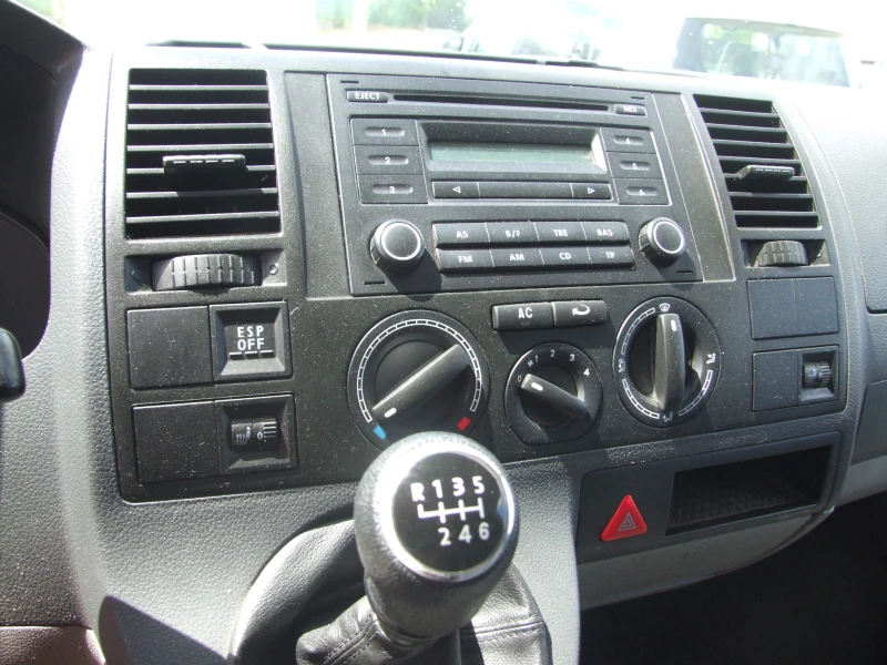 VW T5 2.5tdi, снимка 12 - Бусове и автобуси - 53027581