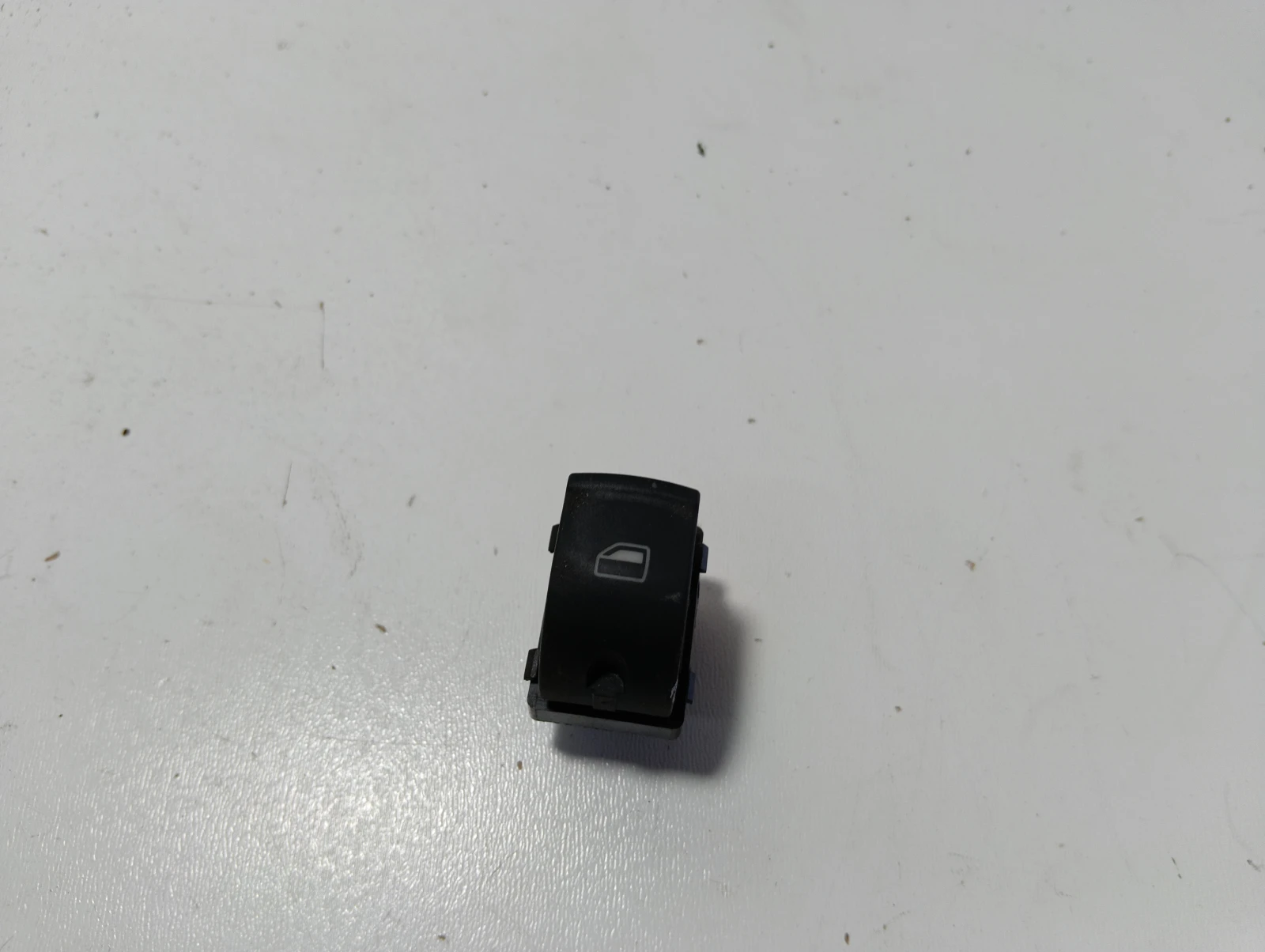 копче ел. стъкла 4F0959855 Audi A3