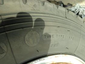 Гуми, снимка 12