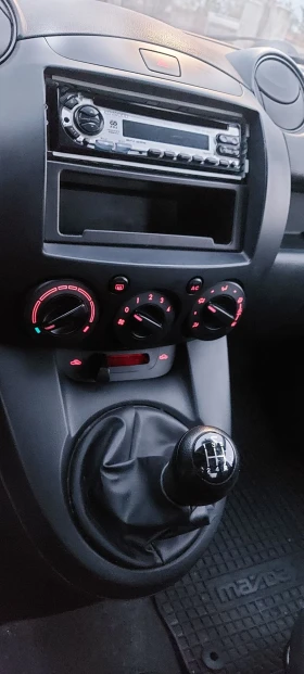 Mazda 2 1.3i - 4000 лв. / 2045.17 € - 88734474 7