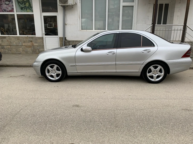 Mercedes-Benz C 220 C220 CDI, снимка 2 - Автомобили и джипове - 47145273