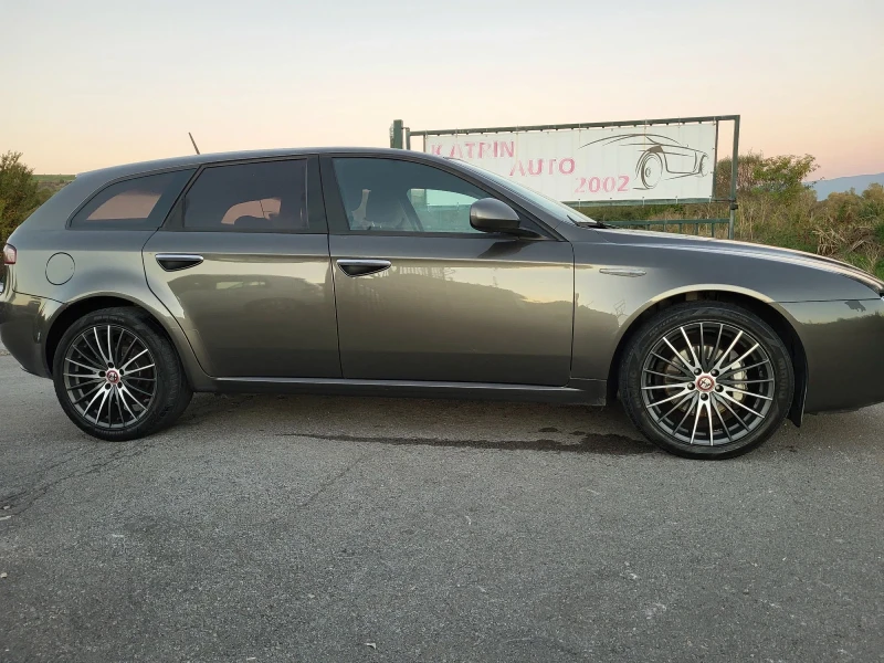 Alfa Romeo 159 2.0 JTDM, снимка 4 - Автомобили и джипове - 47682418