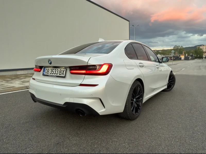 BMW 320 d M Sport Laser HUD , снимка 4 - Автомобили и джипове - 51490335