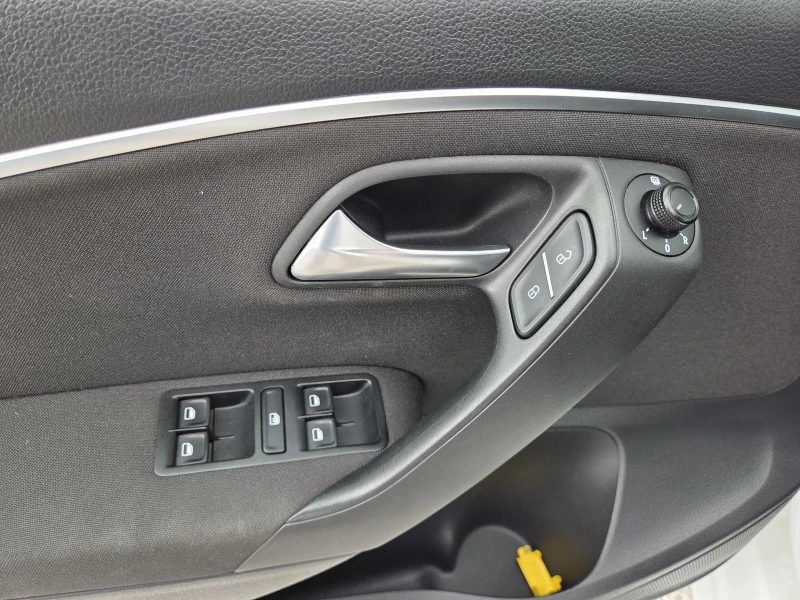 VW Polo 1.4 TDI, Клима, Нави, Подгрев, снимка 12 - Автомобили и джипове - 51414249