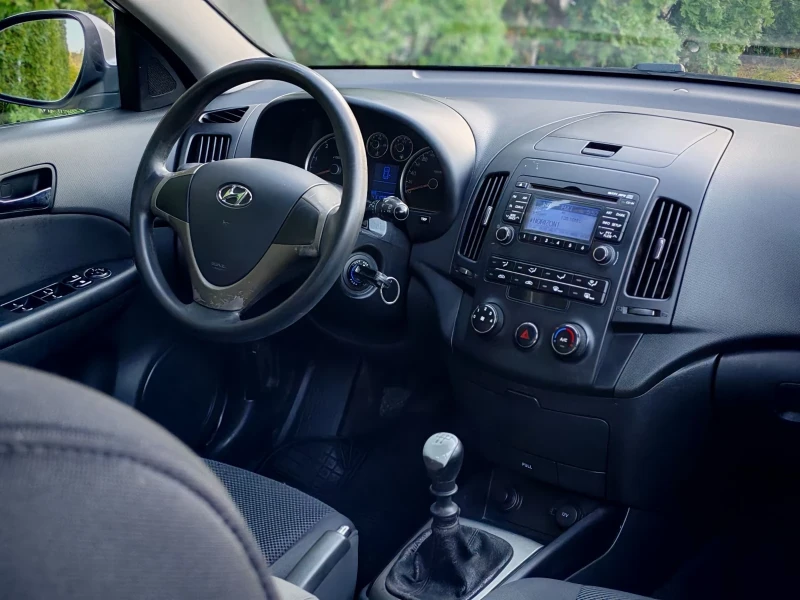 Hyundai I30 1.6CRDI(110)* CW* НОВ ВНОС* , снимка 13 - Автомобили и джипове - 52109705