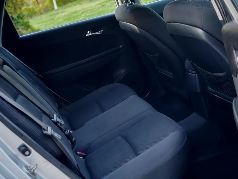 Hyundai I30 1.6CRDI(110)* CW* НОВ ВНОС* , снимка 16 - Автомобили и джипове - 52109705