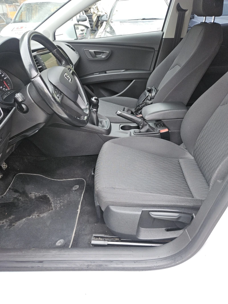 Seat Leon, снимка 6 - Автомобили и джипове - 52305613