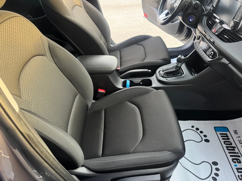 Hyundai I30 Automat, снимка 8 - Автомобили и джипове - 52553427