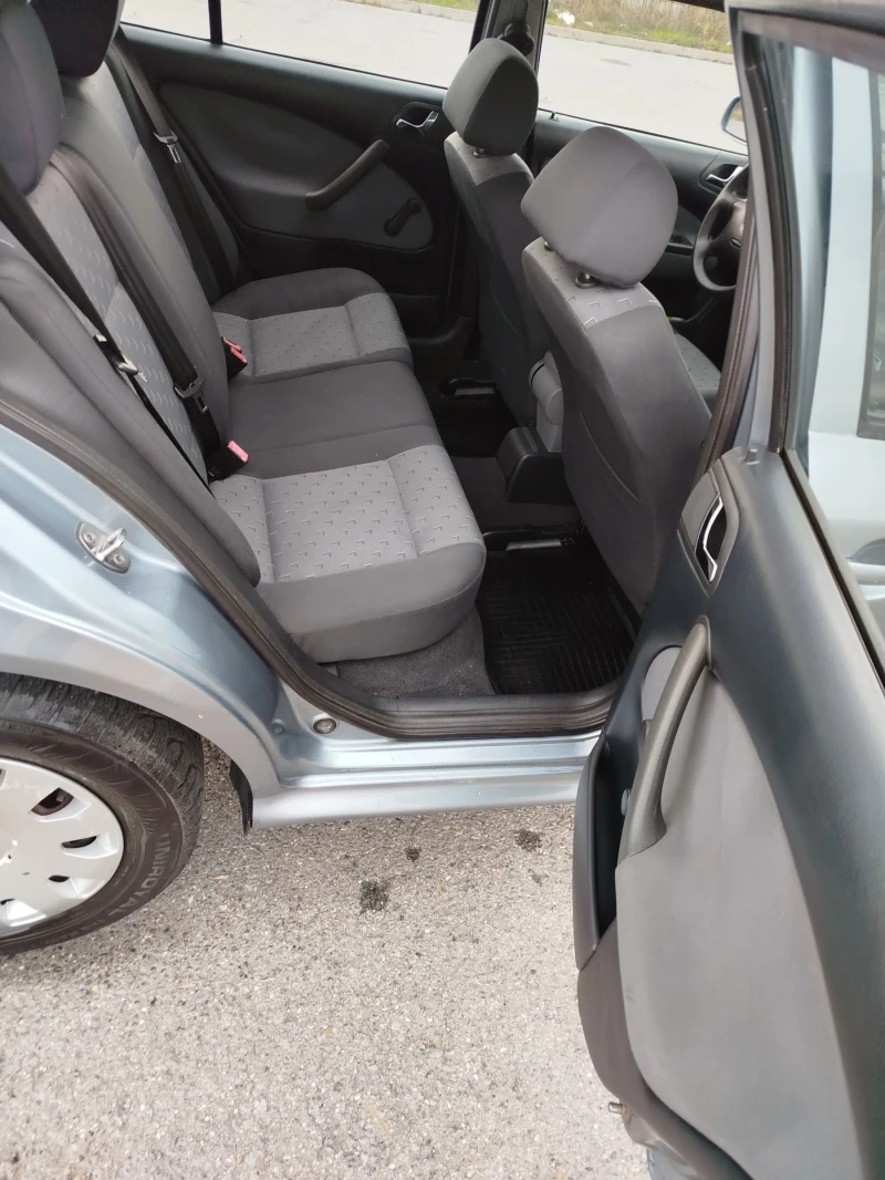 Skoda Octavia Tour, снимка 13 - Автомобили и джипове - 52631736