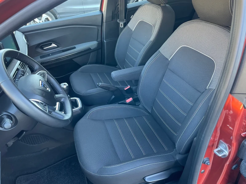 Dacia Jogger 7-места-navi-CarPlay-Extreme-Camera, снимка 8 - Автомобили и джипове - 52847618
