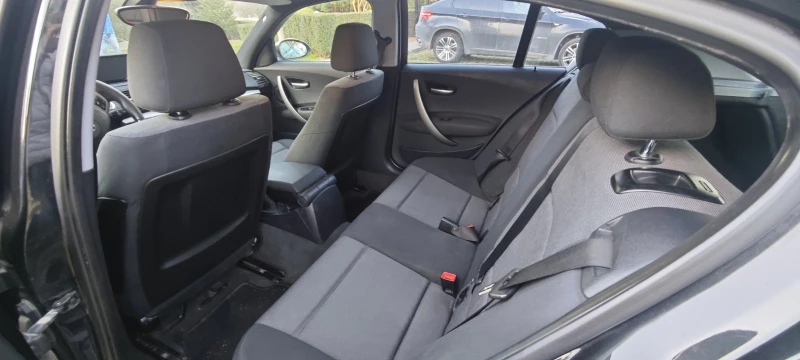 BMW 120 2.0D, снимка 4 - Автомобили и джипове - 53019325